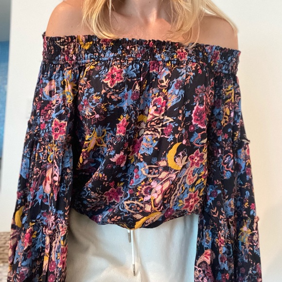 Free People Bell Sleeve Top - Picture 2 of 5